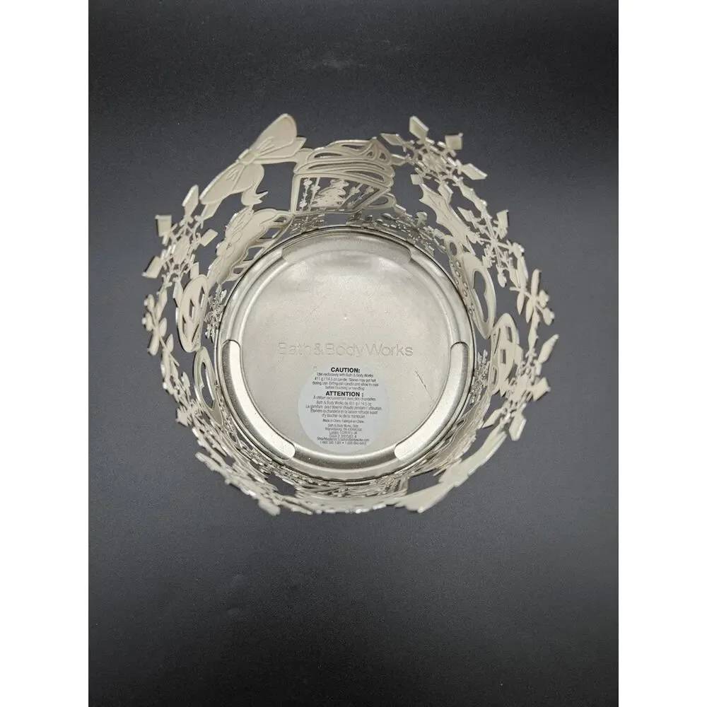 Bath & Body Works Christmas Sweet Shop 3 Wick Candle Holder Ornaments Snowflakes - Picture 4 of 5